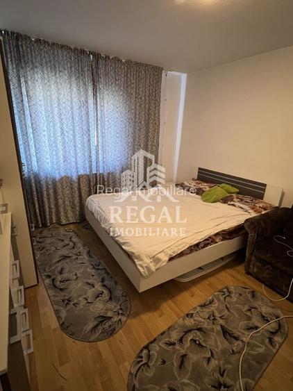 Apartament 3 camere de vânzare – Micro 5/1, Bd. Traian - 2