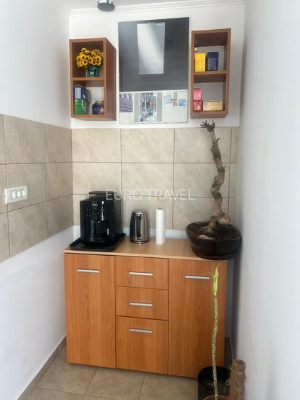 Casa la sol, renovata ,caramida, pentru locuit sau spatiu birouri, zona  buna - 8