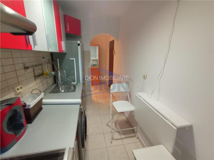 Gasoniera moderna ,  strada Izvorul Oltului - 13