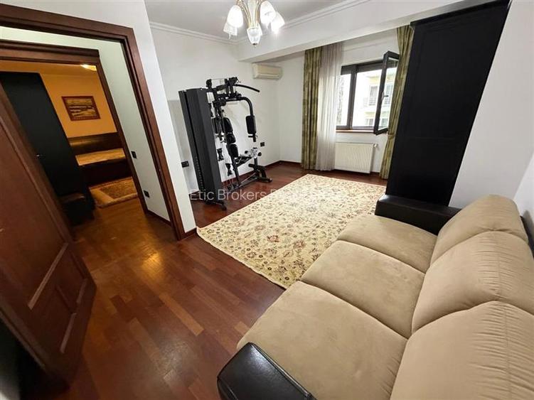 Vanzare apartament 4 camere, Nodrului, 180mp, la 1 minut de parc - 12