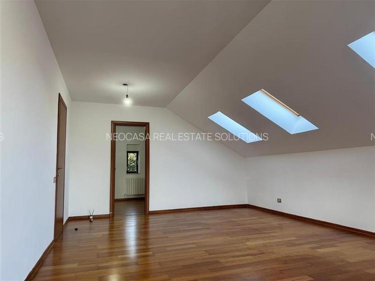 VILA IMPRESIONANTA LANGA PADURE // PISICINA INTERIOARA // TEREN 1700 MP - 36