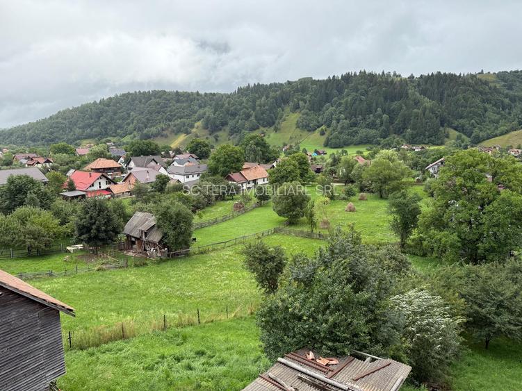 VANZARE CASA TIP PENSIUNE - 9