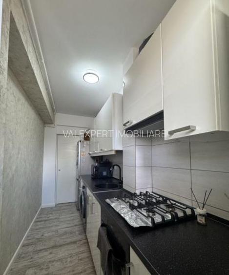 Metrou 1 Decembrie 1918 – 2 cam, decom, mobilat si utilat - 3