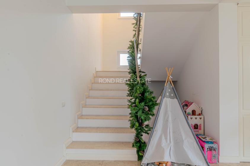 Locuinta construită pentru a fi locuită, nu doar admirată, complet mobilata - 42