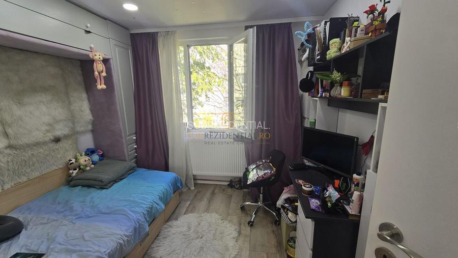 Apartament cu 4 camere de vanzare, Bd. C-tin Brancoveanu, Sector 4 - 9