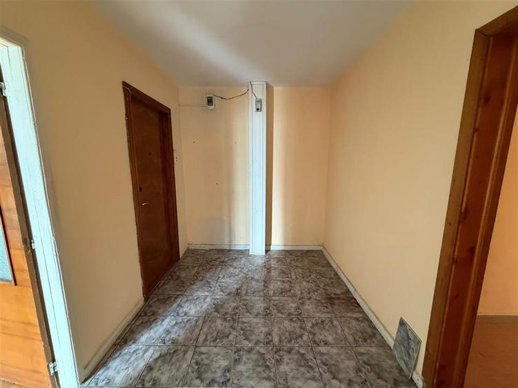 Apartament 3 camere, etaj 1, zona Centrala (fosta Autogara) 76 mp