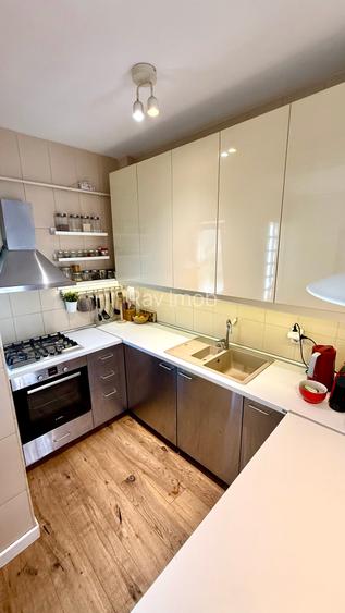 Toamnei, 3 camere mobilat-utilat, renovat, gata de mutat - 15