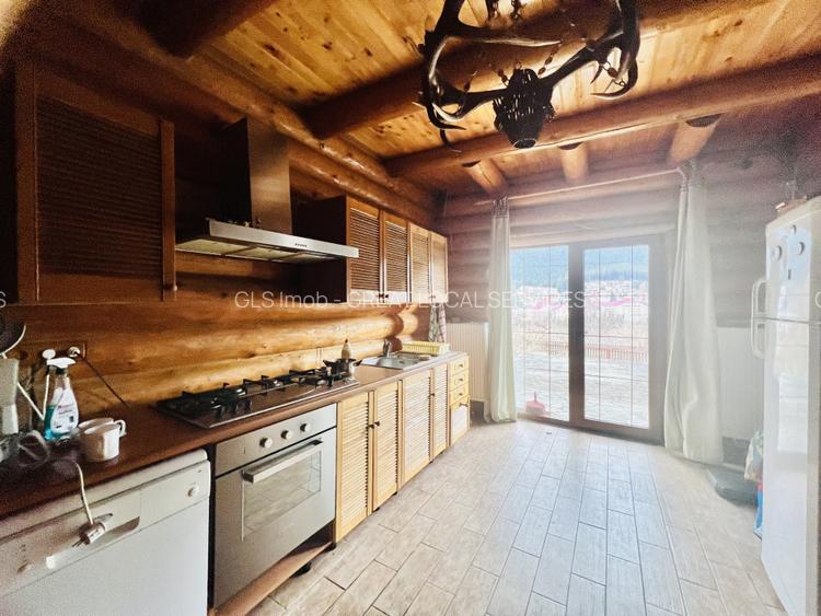 Cabana vânătorească din lemn cu vedere spectaculoasa, langa Castelul Cantacuzino - 14