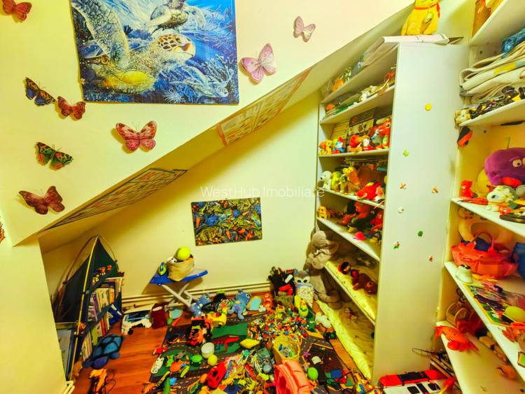 Casa Inedita , 300 mp utili, P+M,  5 bai, 6 dormitoare , 1975 mp teren,  Sacalaz - 6