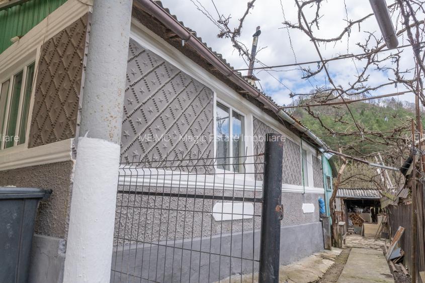 Acasă nu e un apartament. E pe Pietrosu nr. 8, în Zemeș. - 8