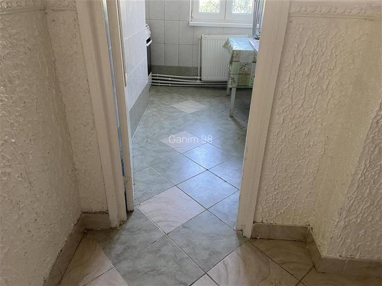 Apartament 2 camere in Focsani , cartier Sud , et 3din 4 , decomandat , 43 mp , - 4