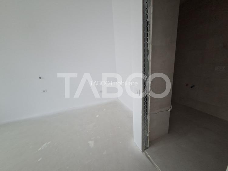 Apartament de vanzare 3 camere 3 bai zona centrala - predare la ALB - 5