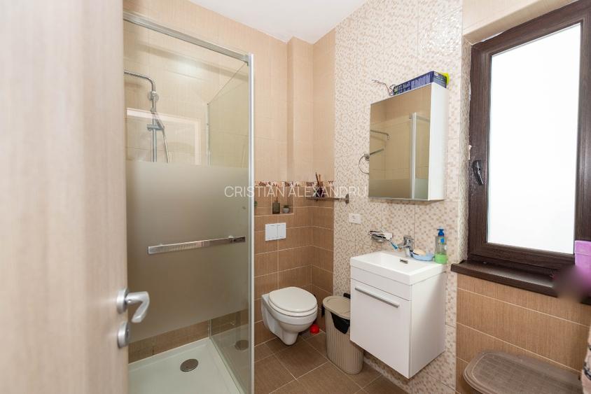 Vila Tunari  la cheie si garaj cu spatii de depozitare  - 6