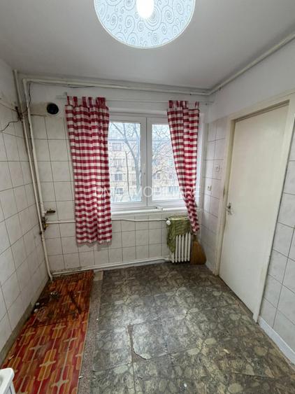 Calea Giulești, 3 camere, etaj 3, suprafață 61mp,semidecomandat, bloc reabilitat - 4