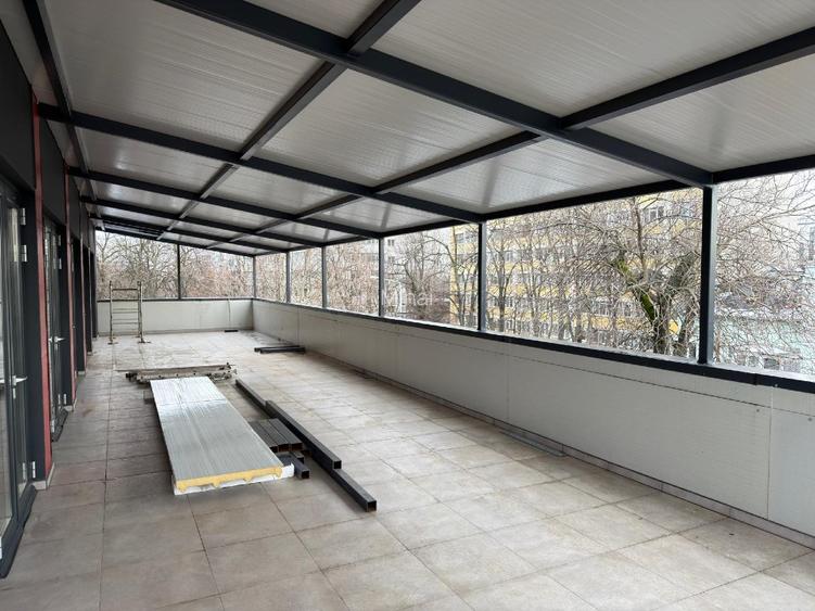 Spațiu comercial de închiriat Bd. Basarabia 64, etaj 2, acces dublu, 225mp - 6