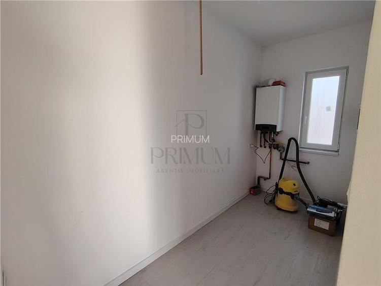 Duplex separat prin camera tehnica - finisaje de top - teren 330 mp. - 7