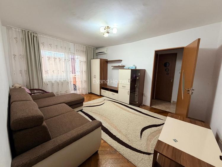 Apartament cu 2 camere - et 3 - zona Calea Sagului - 2