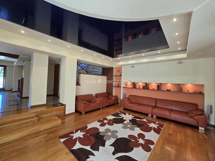 VANZARE Casa-vila deosebita cu 5 camere si 1141 mp teren in zona Centrala