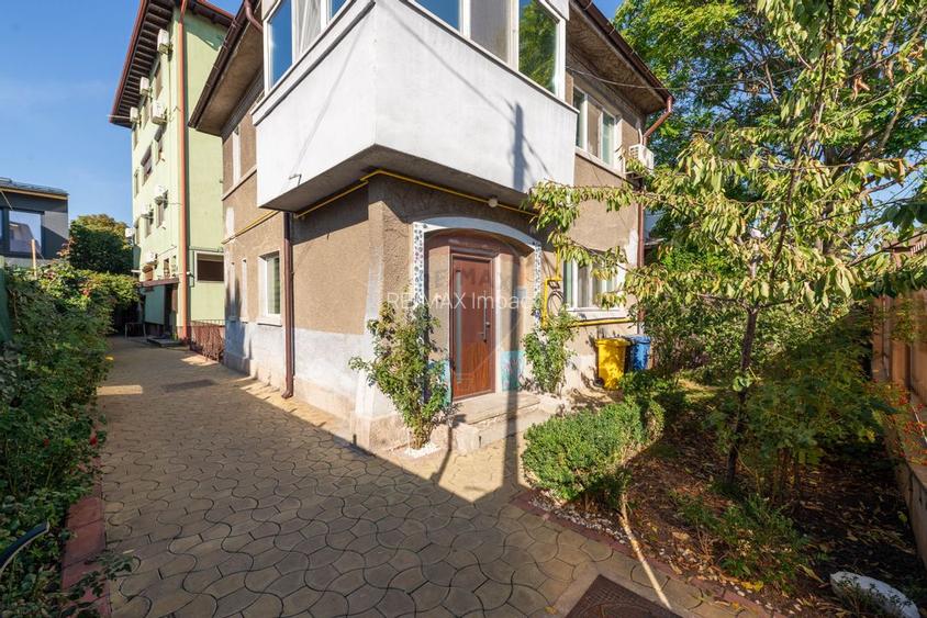 Casa / Vila cu 3 camere de inchiriat strada Pargarilor Stefan cel Mare - 28