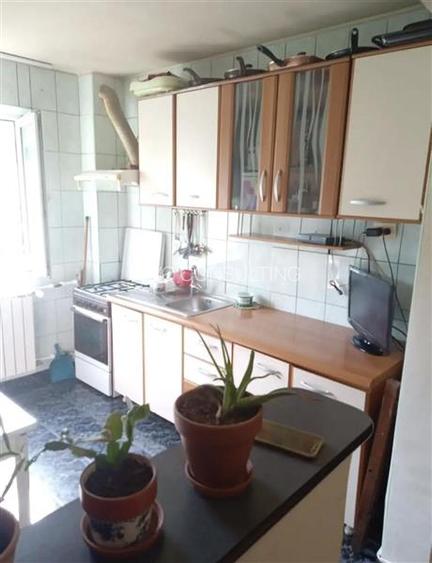 Vanzare Apartament 3 Camere Semidecomandat Berceni-Al.Ciceu - 7