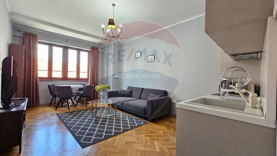 Închiriez apartament PREMIUM cu 3 camere în zonă Ultracentrală - 9