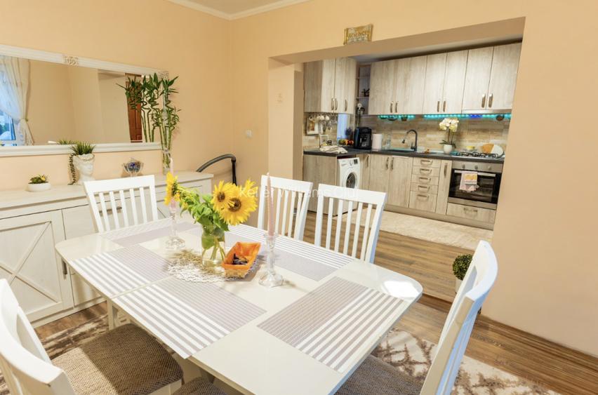 Camin primitor unicat, cu 3 cam. si atmosfera calda, recent modernizat - 4