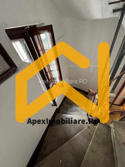 Demisol | Universitate-Batistei | 2 Camere, Hol comun - 3