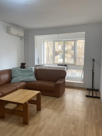 Apartament 2 camere decomandat, etaj 2, aproape de metrou Pacii - 2