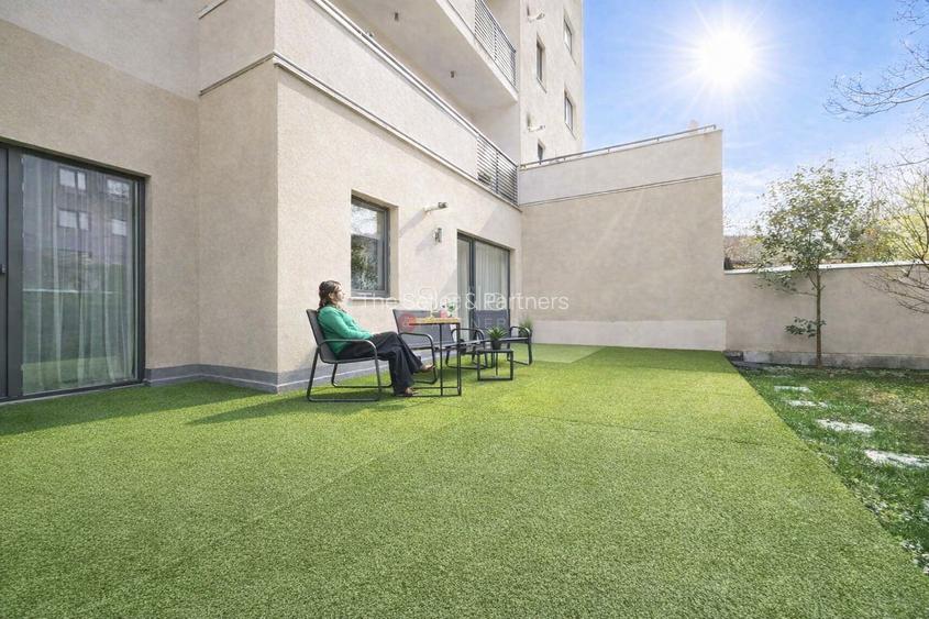 Zona Linistita Terasa Suprafata Generoasa - 9