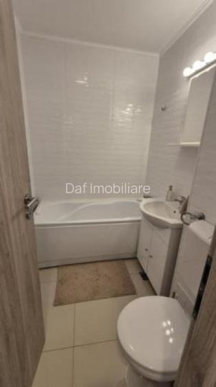 79990 euro - 2camere renovat- eroii revolutiei -piata progresului - 8