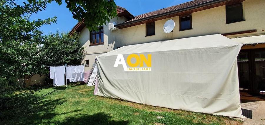 Casa 10 camere, ideala ca pensiune, zona Cetatii Alba Carolina