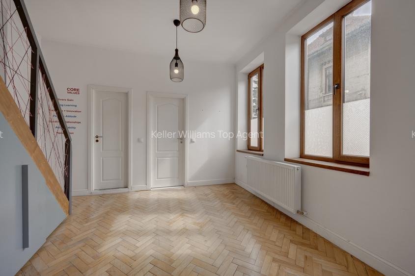 In Cartierul Evreiesc, casa 3 camere pivnita si mansarda open space. - 9