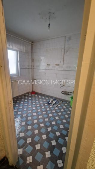 Apartament de 3 camere de vânzare - 10