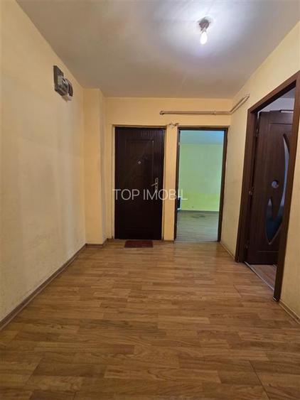 Dacia - statia Columnei, 3 camere decomandat la bulevard, liber - 6