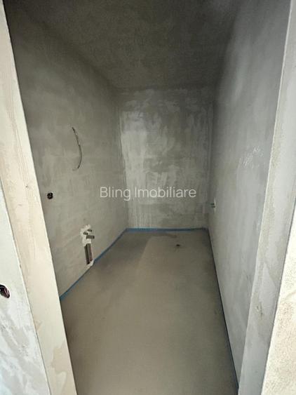 Apartament de 3 camere semifinisat/CF / 72,04 mp, balcon 4,20 mp, zona VIVO  - 8