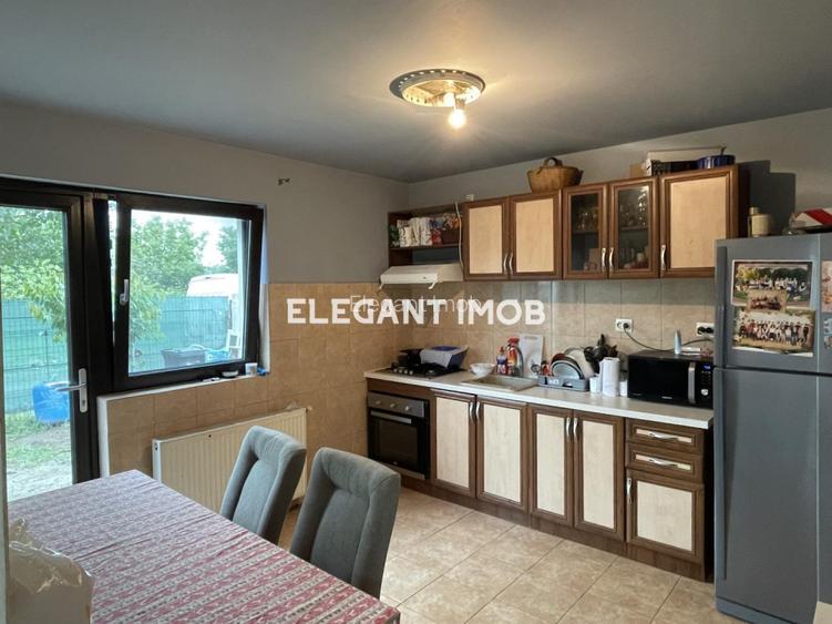 Vila in Tunari in Cartierul Florilor - 9