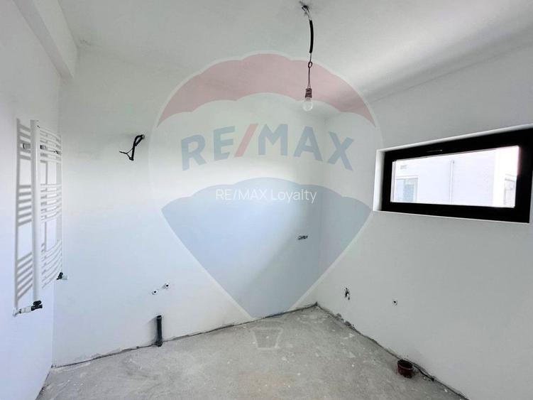 Duplex Elegant P+1E in Crevedia - 13