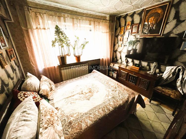 Apartament 3 camere cu BALCON  - str PACII - 2