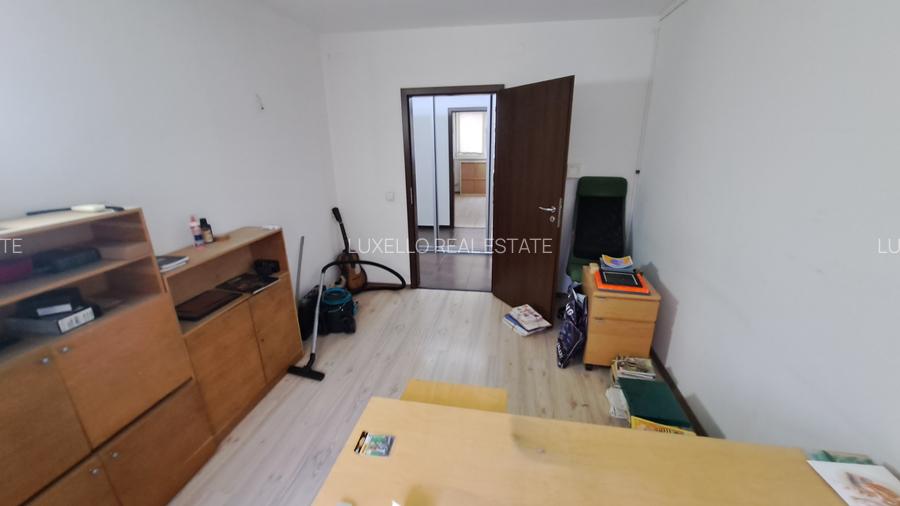 Apartament 3 camere, renovat, poziție retrasă (nu la bulevard) – Metrou 500 m - 57
