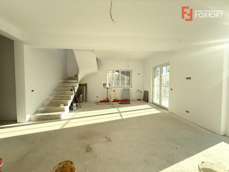 Duplex cu 5 camere despartit prin camera tehnica, in Giarmata - 2