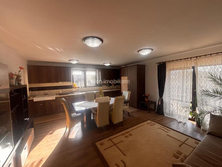 Casă spațioasă cu 3 dormitoare, două terase și două fronturi–15 km de Bistrita - 20