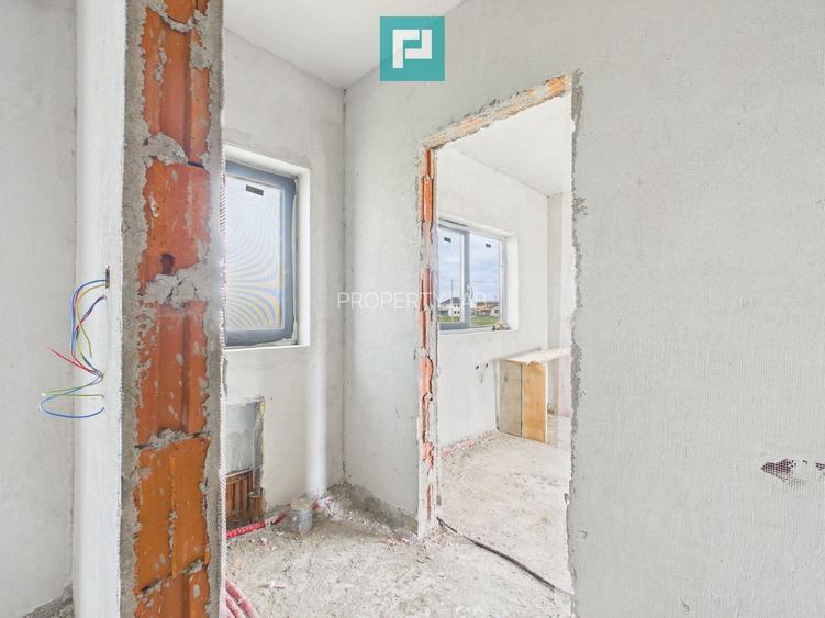 Casa nouă la roșu în Zimandcuz - 10