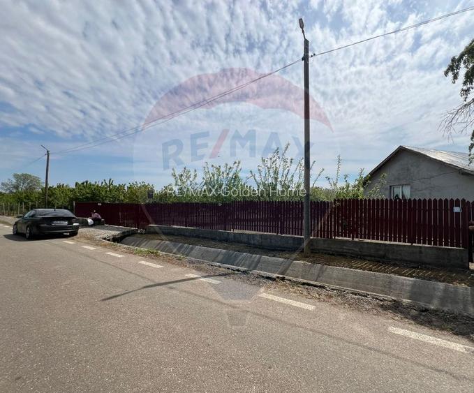 Casa cu 3094mp livada Cotesti - 2