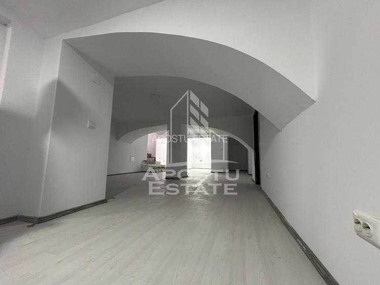 Casă la curte comună, renovată complet în 2024 in zona Iosefin - 10