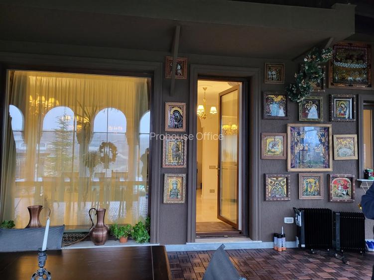 Reședință de colecție pe malul lacului/ Arhitectură neoromânească 2051 mp, teren - 6