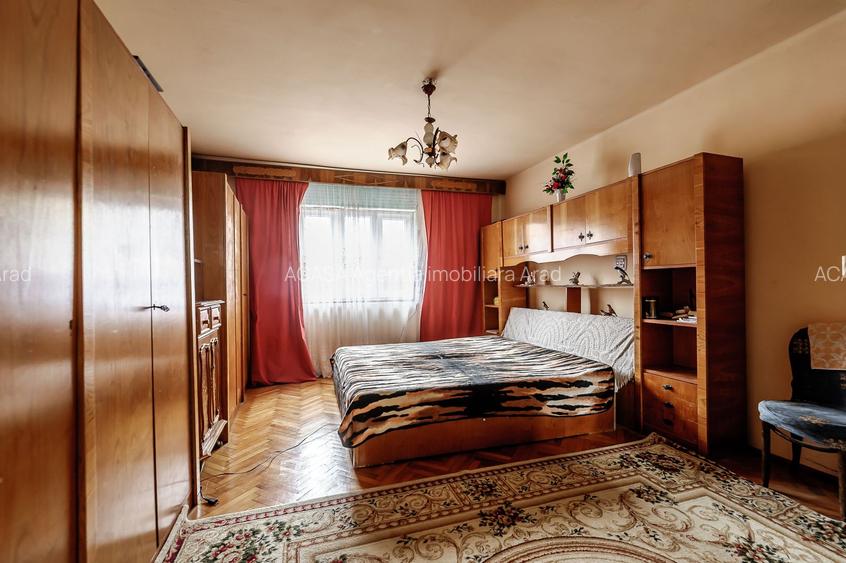 Șansă pentru familie mare apartament la casă, cu teren, Bujac. - 4