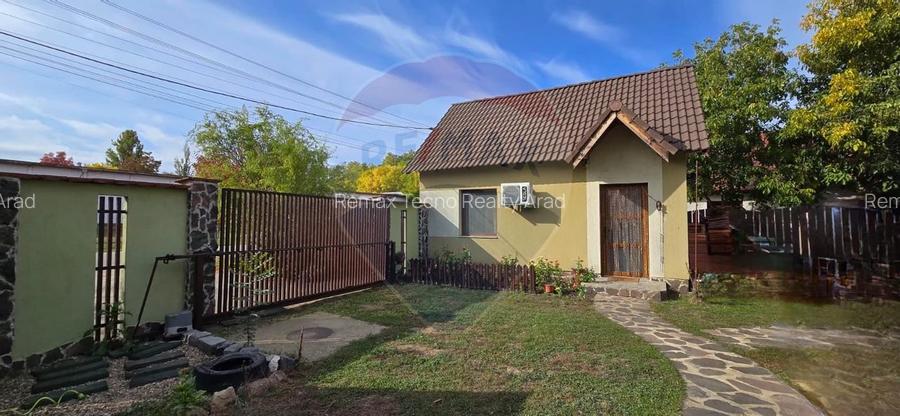 Casă la gri P+M cu anexă – oportunitate unică în Chișineu-Criș! - 3