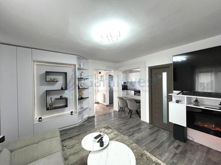 Casa de vanzare in Oradea cu 4 camere si atelier auto-moto zona Iosia - 2