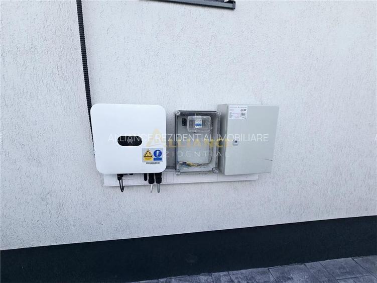 Casa individuala - 4 camere - panouri solare - gaz- curent - 5 min de STV - pod - 10