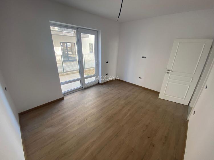 Nou.  62 mp utili. Gradina proprie 22 mp.. 3 parcari acoperite. Zona Braytim. - 10